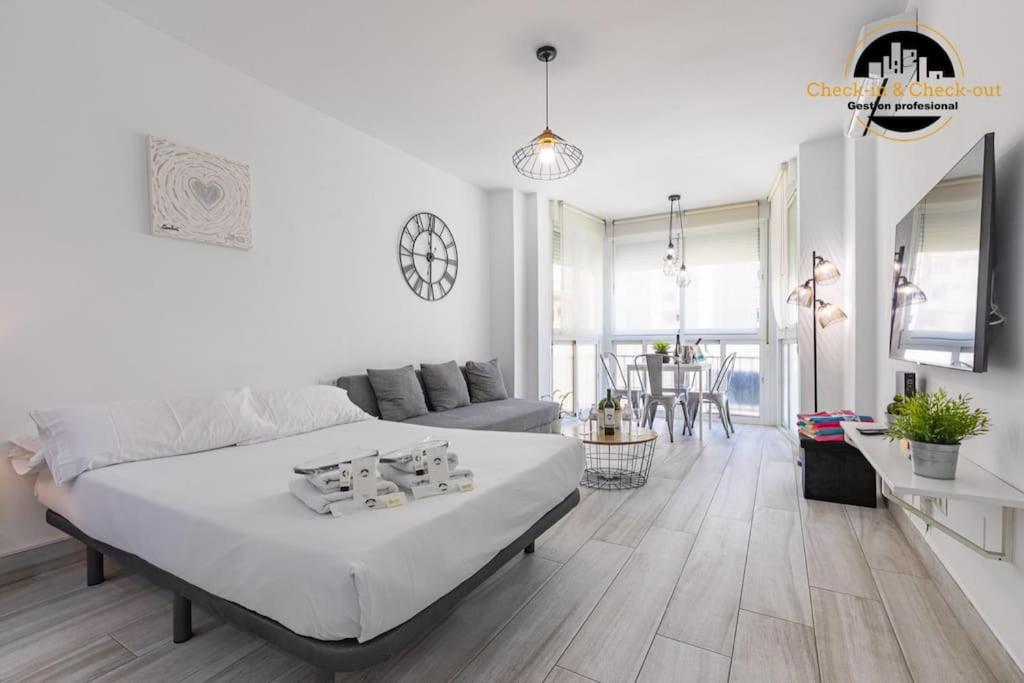 Apartamento El Acuerdo Centro Τορρεμολίνος Εξωτερικό φωτογραφία